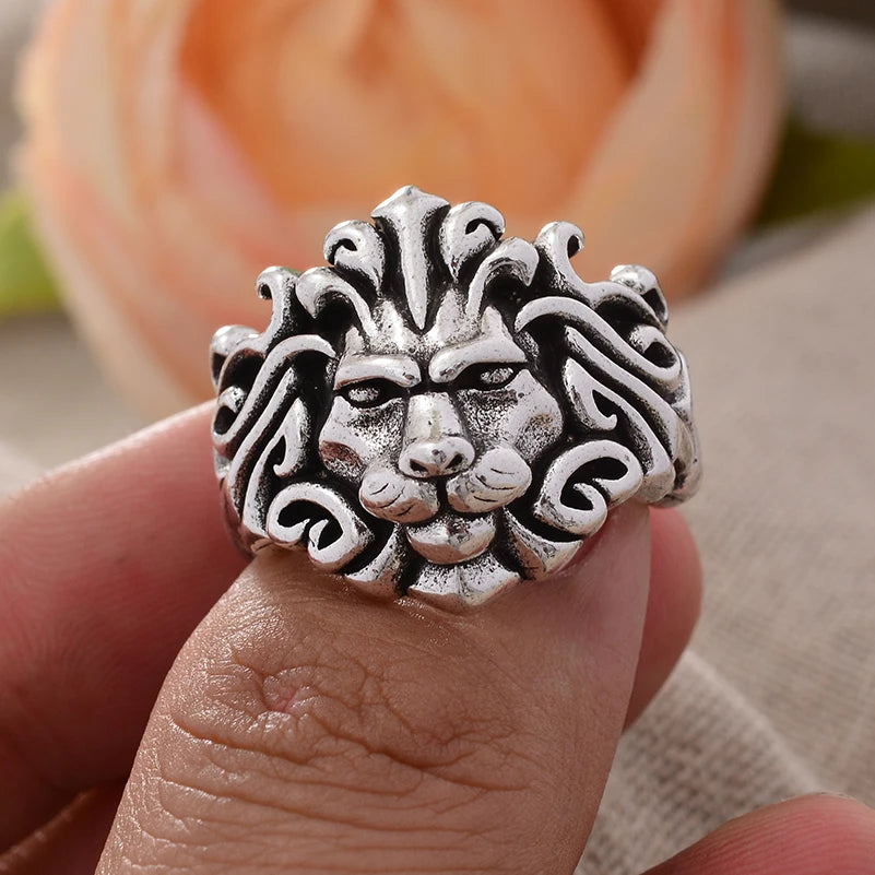 Vintage Domineering Lion Thai Silver Ring