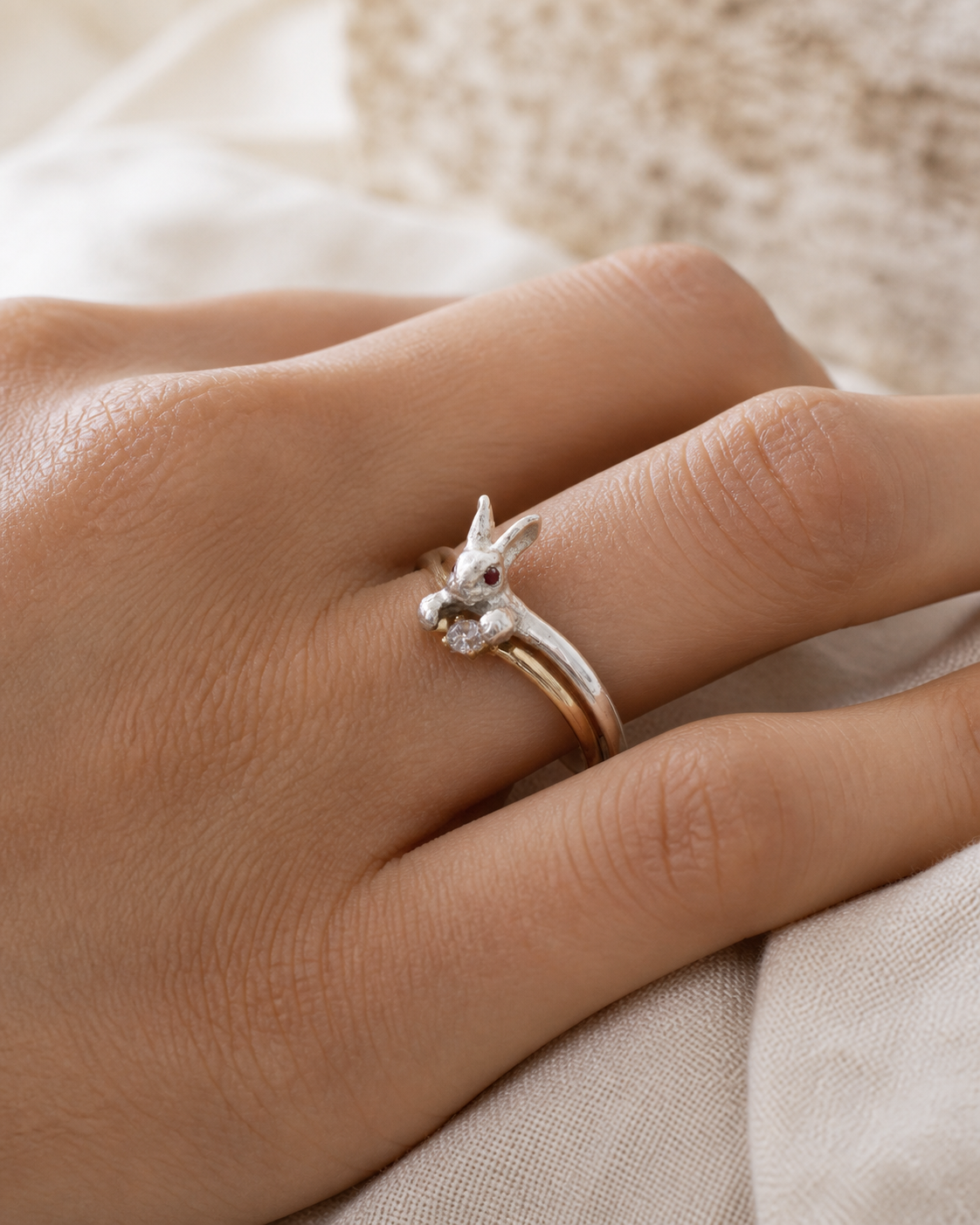 Luxurious S925 Silver Crystal Eyes Bunny Rings